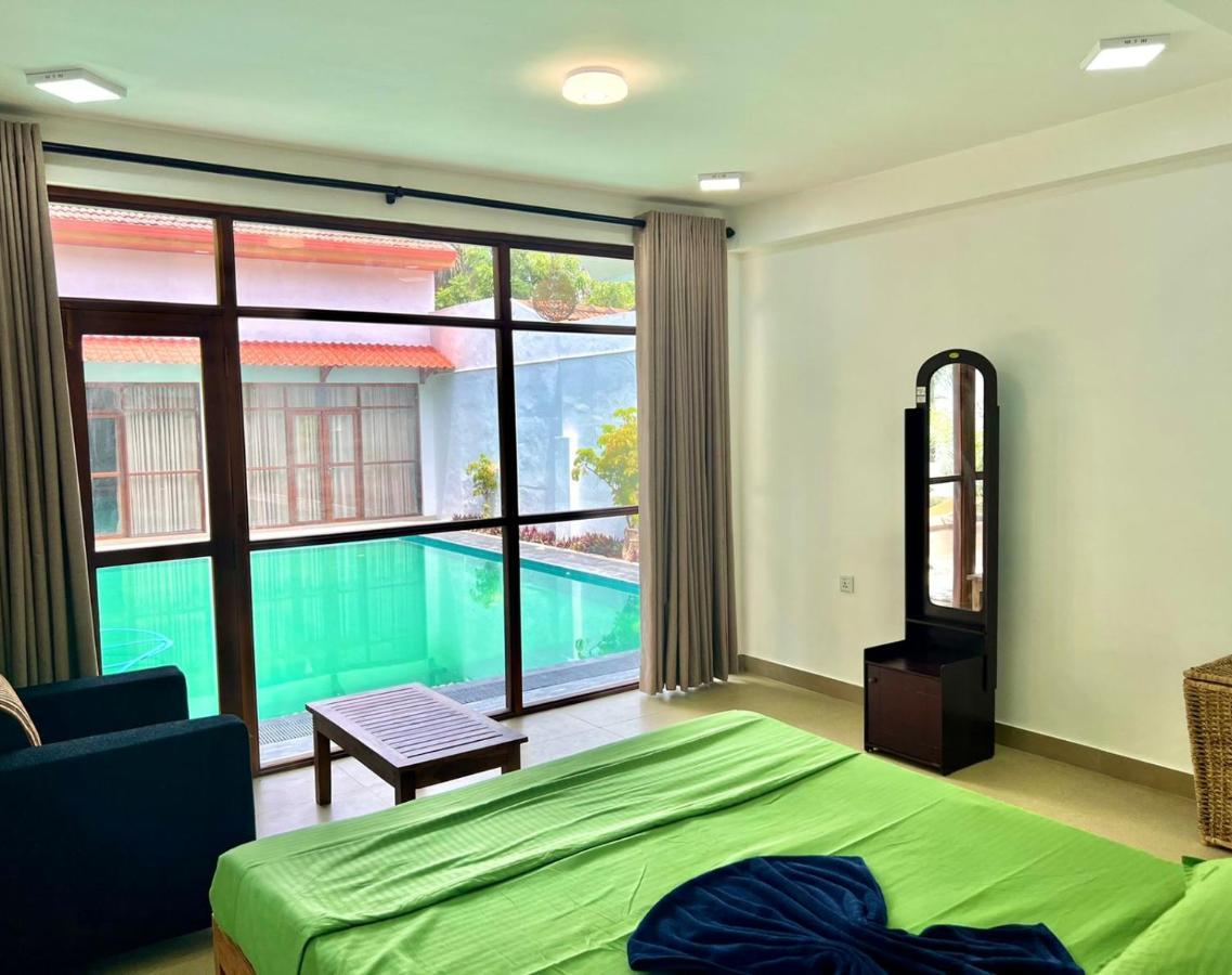 Artist Village Hotel *