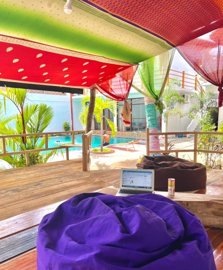 Artist Village Hotel Baie d'Arugam