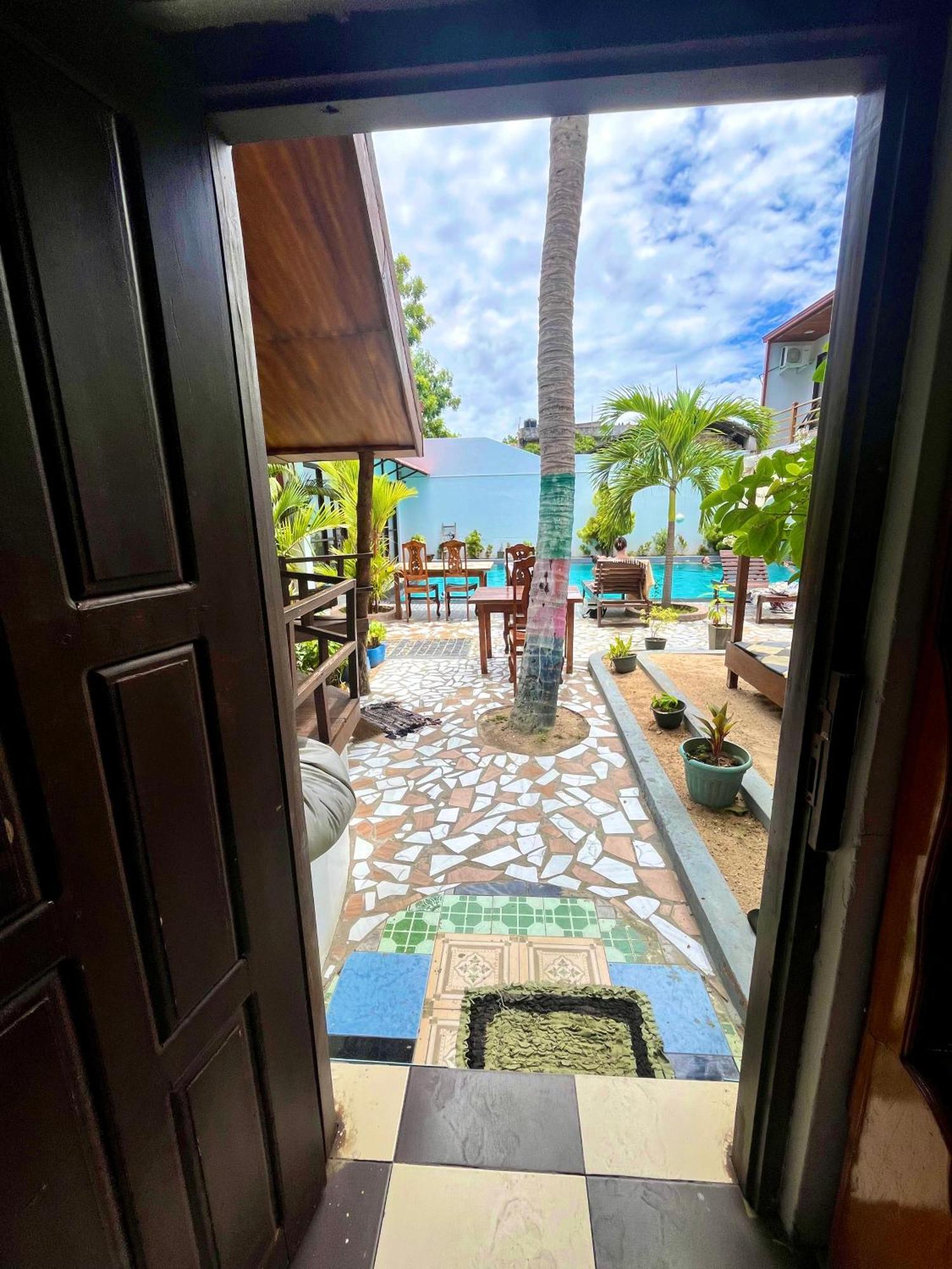 Artist Village Hotel Baie d'Arugam